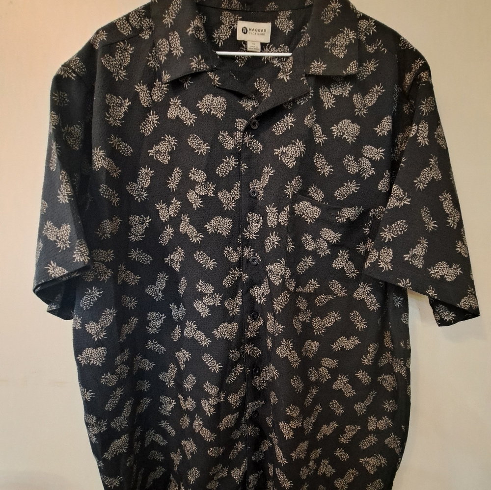 HAGGAR CLOTHING Short Sleeve Button Up Pineapple Theme Shirt-XL-Black